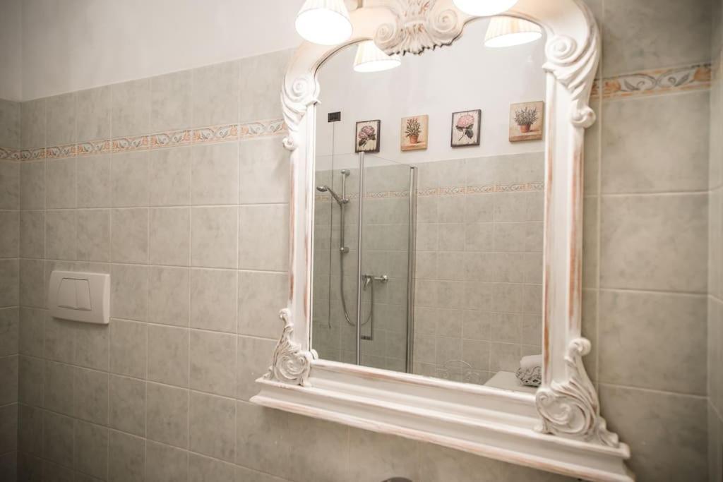 Piazza Erbe Luxury Apartment Verona Exterior photo